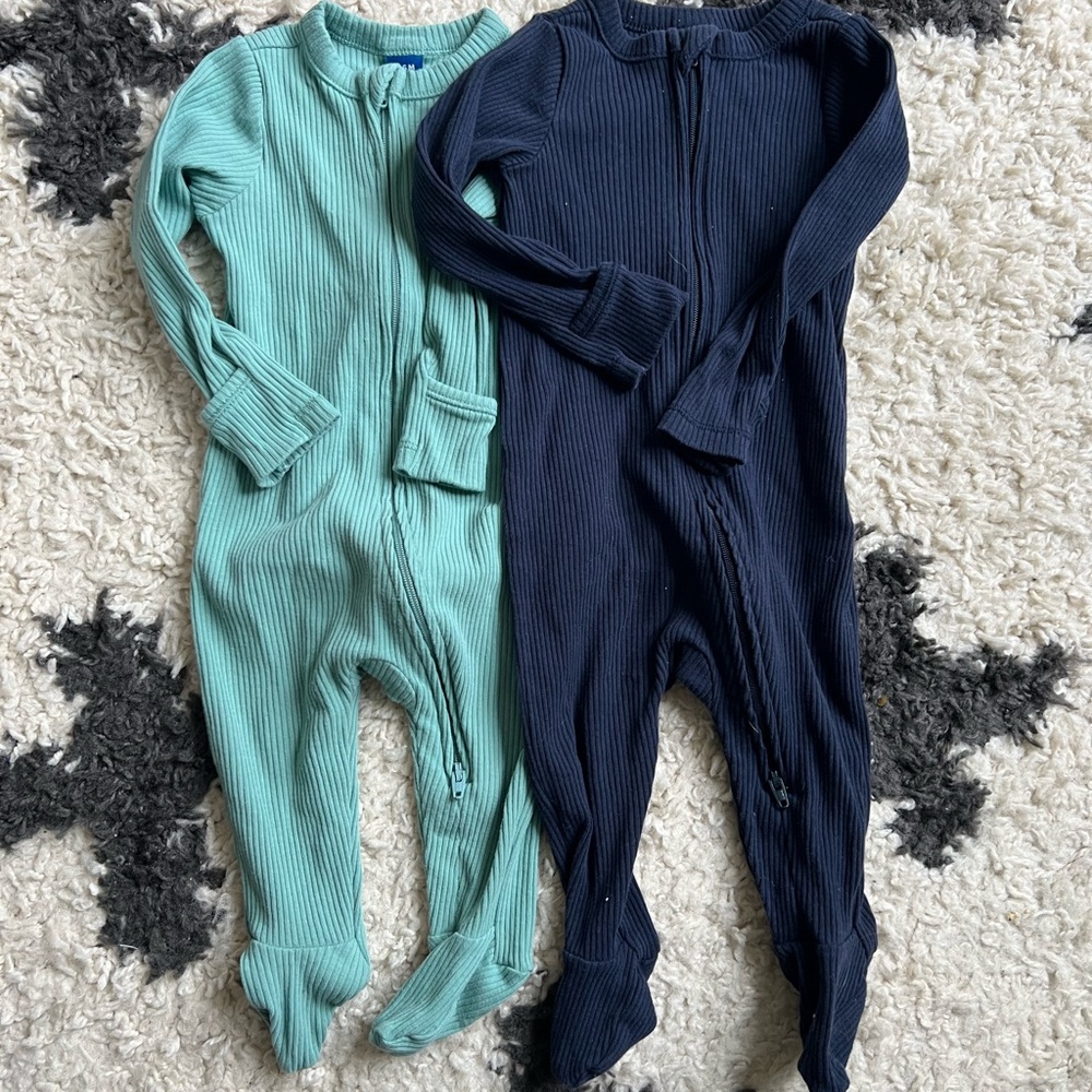 Two old navy ribbed sleepers.